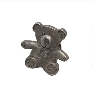 VINTAGE SILVERTONED PEWTER TEDDY BEAR PIN